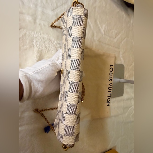 Louis Vuitton Pochette Félicie in Damier Azur canvas. - Picture 5 of 16